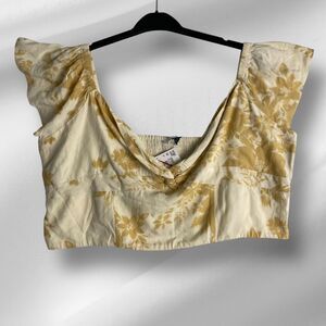 NWT American Eagle Women’s‎ Smocked Tank Top Floral Cropped Beige size XXL